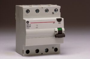 GE 606209 4P 40A 30mA BPC440/030 AC tip. Fi relé 1002