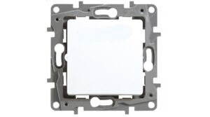 LEG 664504 Niloé 107-es keresztkapcsoló körömmel feh. 1801