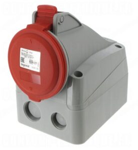 Legrand 555159 dugalj 16A 5p IP44 falra rözzíthetõ 1801