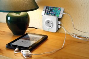 Leg 694671 dugaljba dugható túlfesz.lev.dugalj+2USB 1812