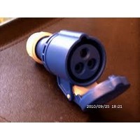 PCE 32A 3p lengõaljzat PCE 223-6 3p 2P+F 1601